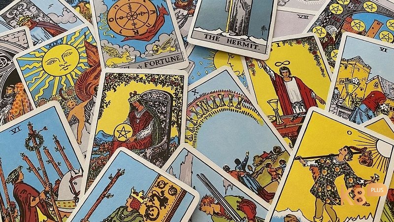 cách đặt câu hỏi tarot về tình yêu