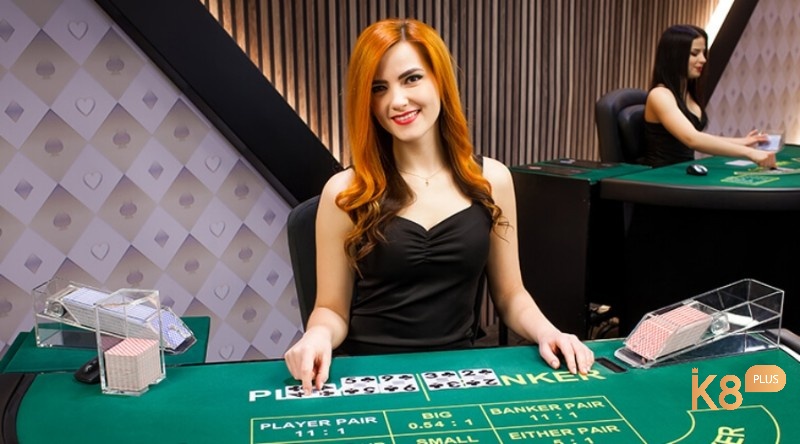 Người chia bài trong casino gọi là gì? Cùng K8 khám phá ngay