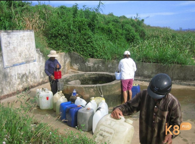 Mơ thấy đàn bà lạ đến nhà múc nước giếng nhắc nhở gia đình cần đoàn kết hơn